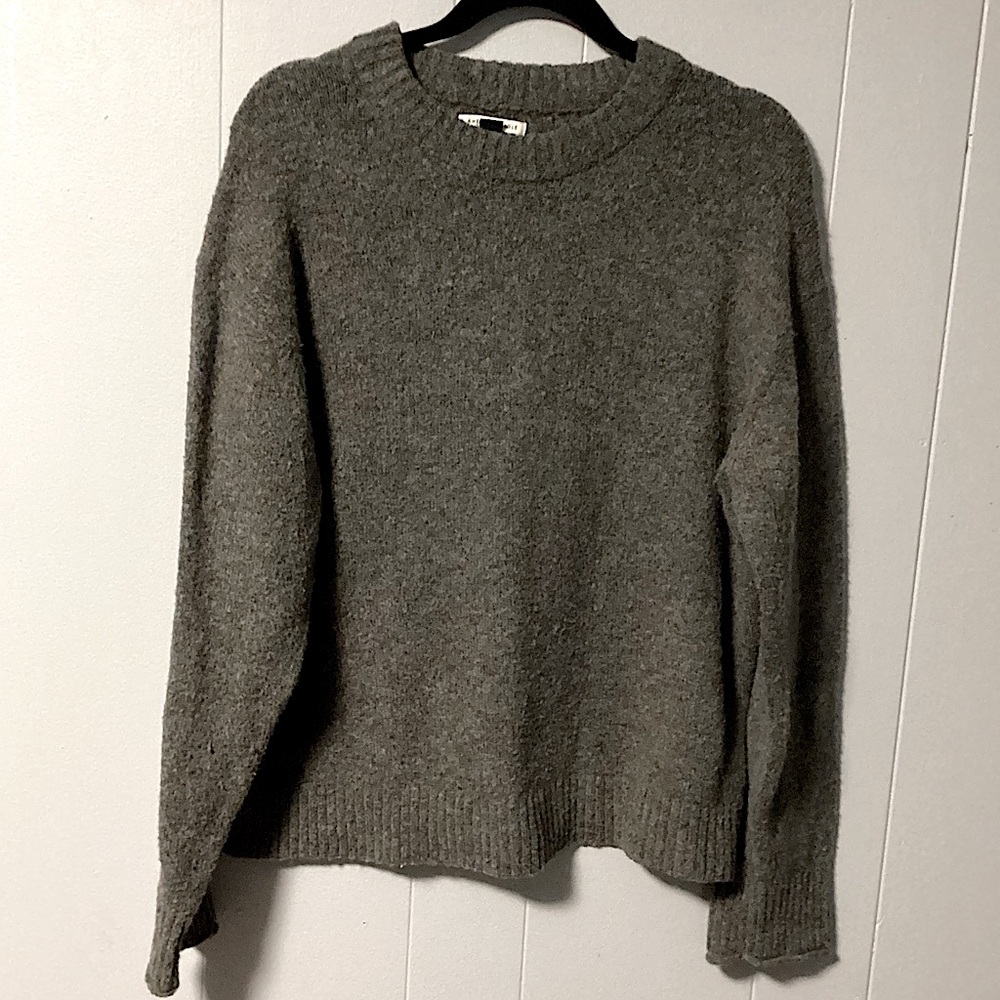 Women’s American Eagle ‘Whoa So Soft’ Gray Crew neck sweater Size Medium SO SOFT - Picture 6 of 14
